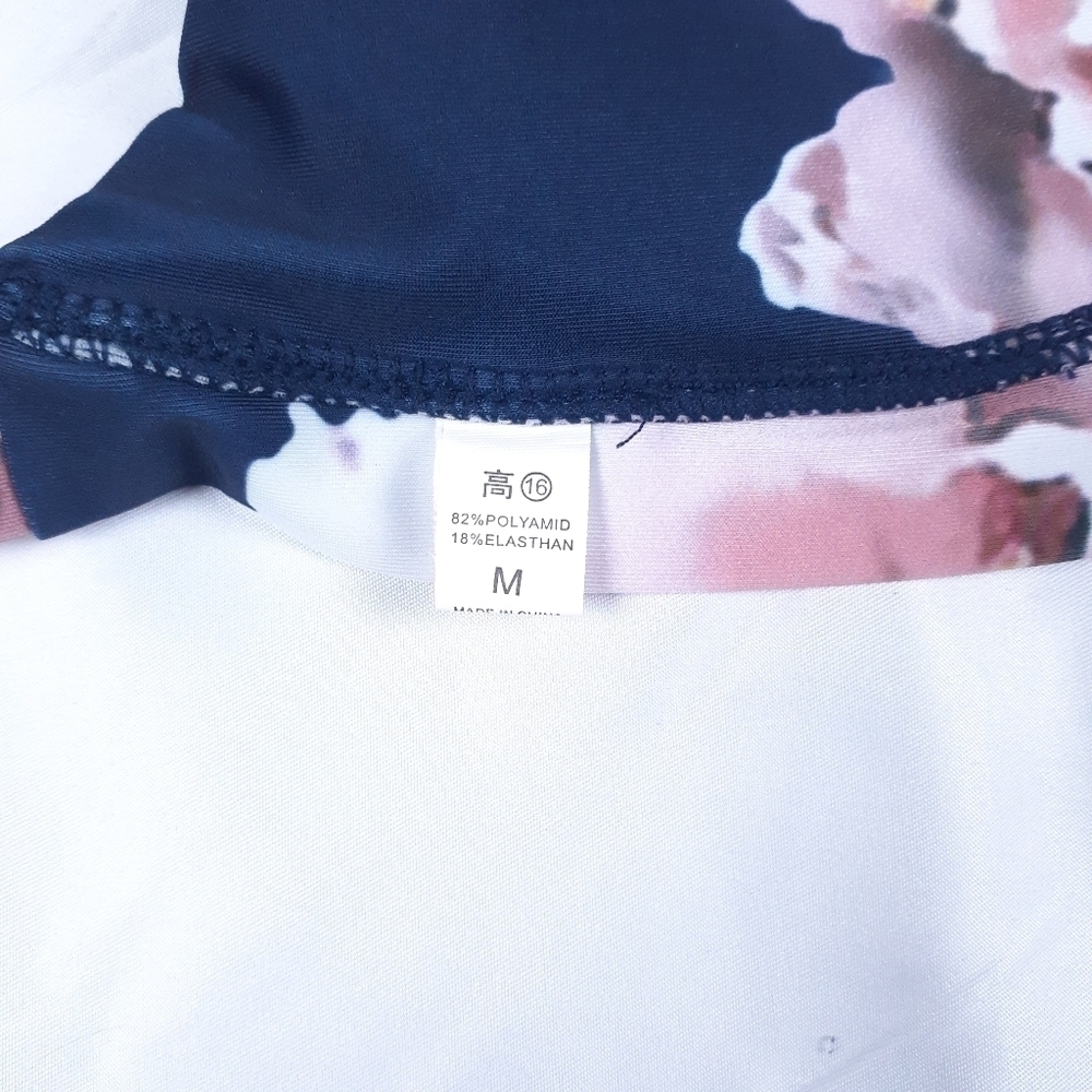Navy Blue Floral Bikini Top Size Medium - Picture 5 of 6